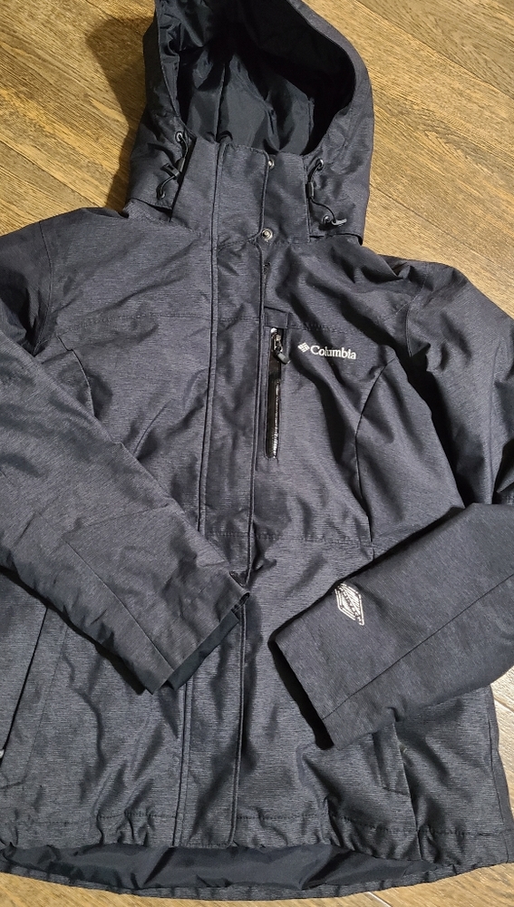 Columbia Omnitech winter coat medium